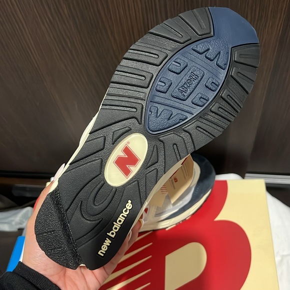 New Balance x Teddy Santis 990v2 - Made in the USA - Picture 8 of 14